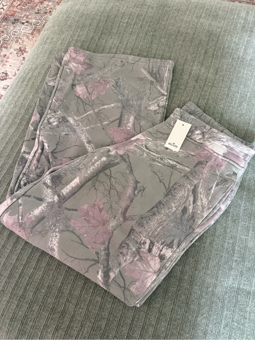 Hollister Women's Gray Jeans with Pink Leaf Camouflage Print